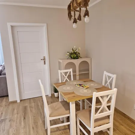 Basniowy Διαμέρισμα *